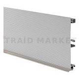 Цоколь алюминиевый (высота 100, длина 4000 мм), алюминий матовый рифленый